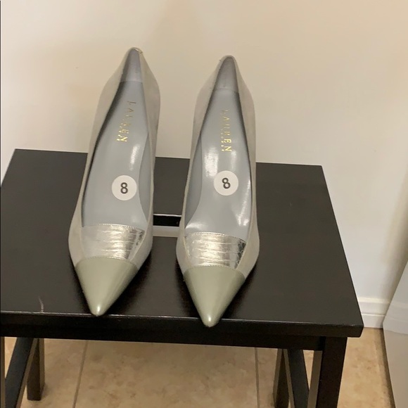 Ralph Lauren suede shoes size 8,light gray color - Picture 2 of 7